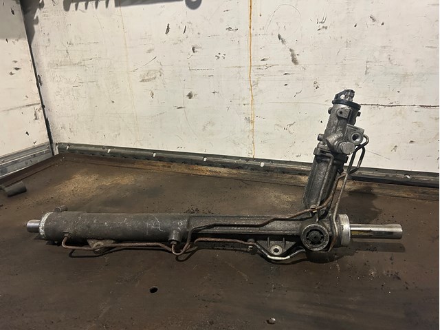 Рейковий рульовий механізм 32106771418 BMW