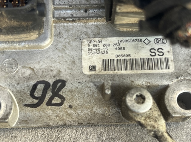 Блок двигуна 0261208253 OPEL