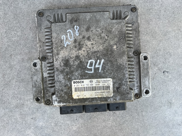 Комп'ютер двигуна 0281010783 RENAULT