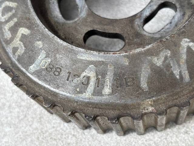 Шестерня приводу ТНВД 038130111B VAG