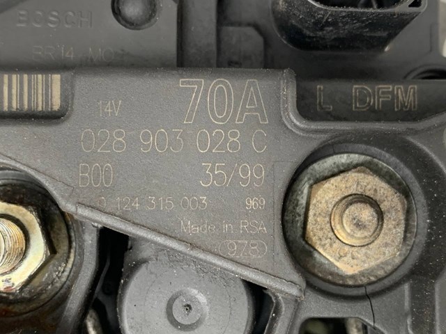 Генератор автомобільний 06A903023 VAG