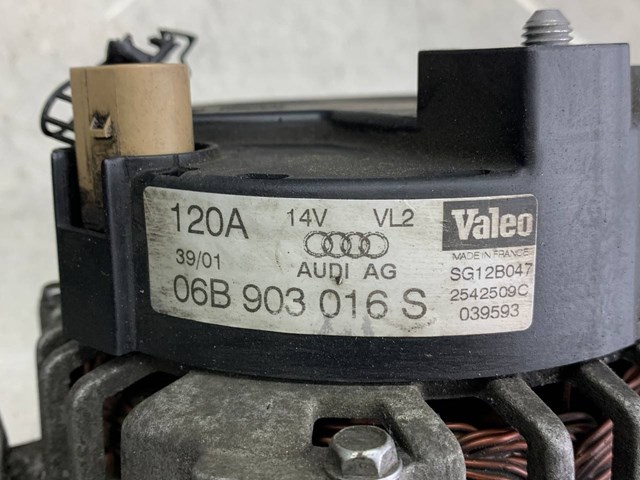 Авто генератор 06B903016S VAG