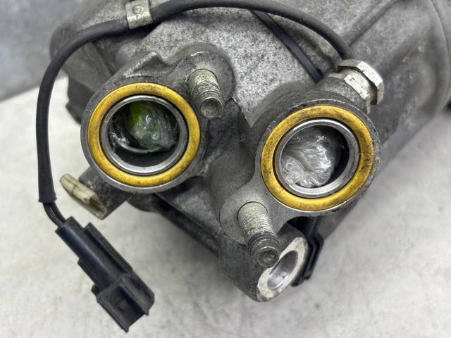 Компресор кліматичної установки 31292175 VOLVO