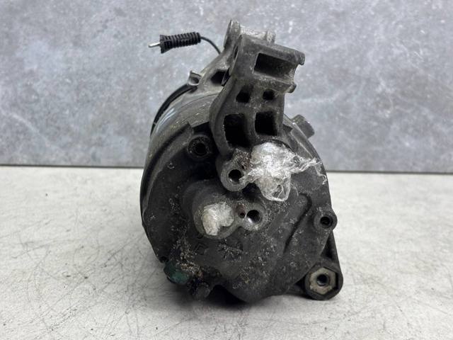 Компресор кліматичної установки 64521171310 BMW