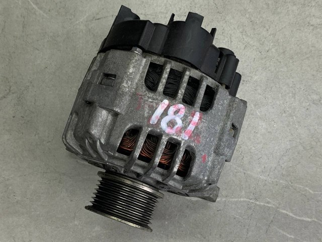 Авто генератор 8200654541 RENAULT
