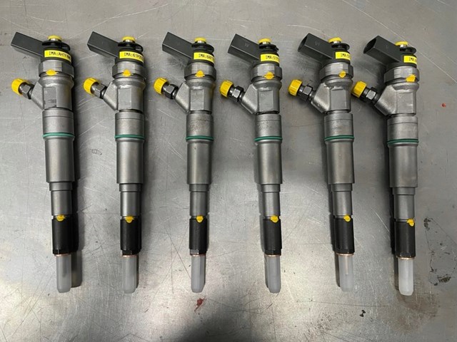 Форсунки електромагнітні 0445110219 BOSCH