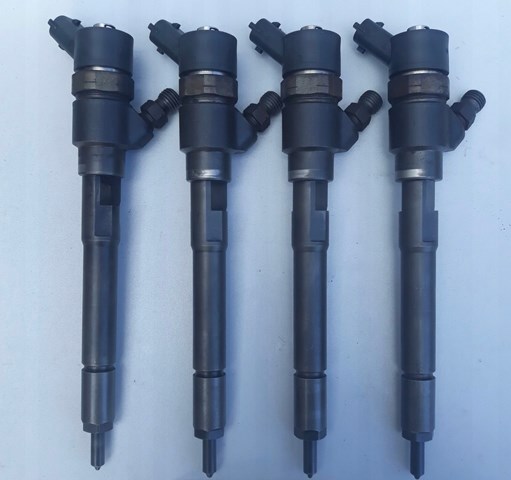 Форсунка дизельна в зборі, розпилювач + тримач 0445110270 BOSCH