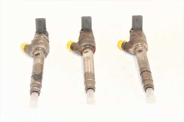 Форсунки електромагнітні 0445110598 BOSCH