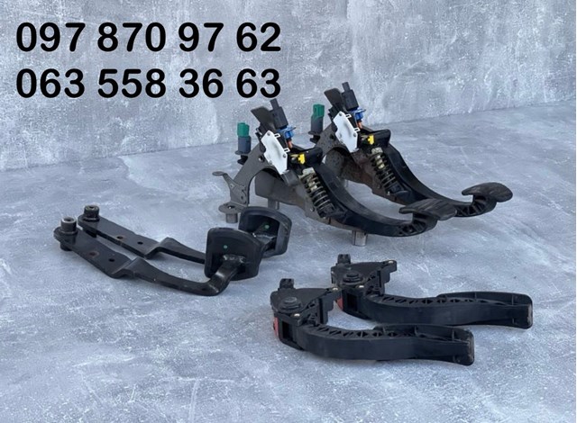 Педаль газу (акселератора) 180020024R RENAULT