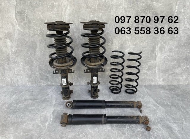 Амортизатор передній 543020017R RENAULT