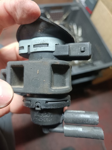 Перетворювач тиску (соленоїд) наддуву / EGR 8200575400 RENAULT