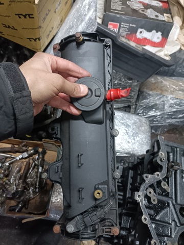 Кришка клапанів 8200629199 RENAULT