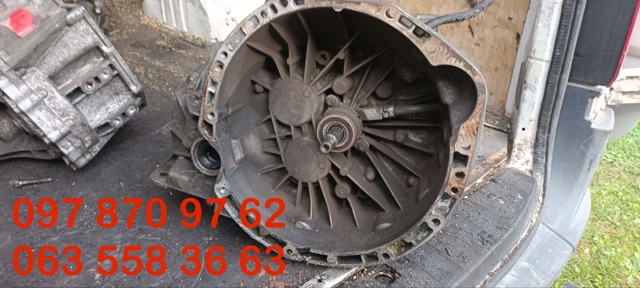 Коробка швидкостей механіка 8201302506 RENAULT