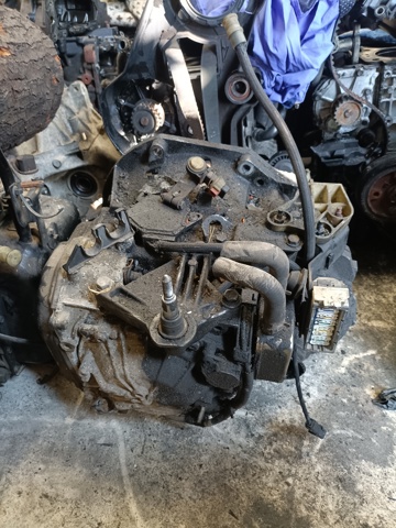 Автоматична коробка передач DP0082 RENAULT