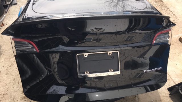 Ліхтар задній правий, внутрішній 107740200F Tesla Model