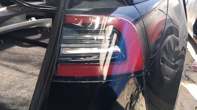 Ліхтар задній правий, зовнішній 150208700D Tesla Model