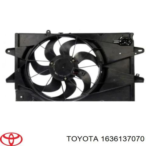 Вентилятор / крильчатка радіатора охолодження, правий 1636137070 TOYOTA