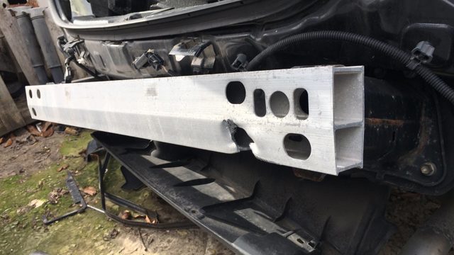 Балка бампера заднього 5217147080 TOYOTA