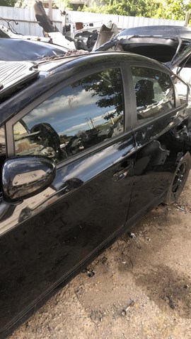 Скло передніх дверей, лівих 6810247071 TOYOTA