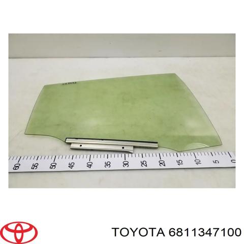 Скло задніх дверей, правих 6811347100 TOYOTA