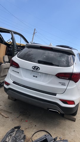 Фара задня права внутрішня 924064Z500 HYUNDAI