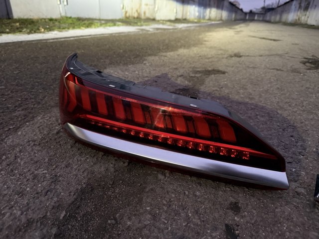 Задня ліва фара 4M0945093G VAG