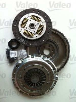 Комплект зчеплення (диск, корзина, підшипник) 835035 VALEO
