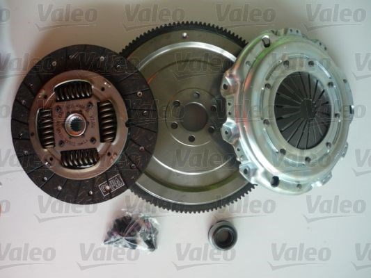 Комплект зчеплення (диск, корзина, підшипник) 835071 VALEO