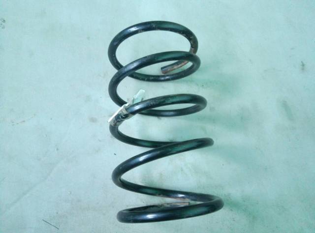 Пружина передня 4040A040 MITSUBISHI