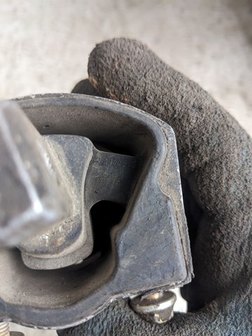 Подушка КПП A1402401718 MERCEDES