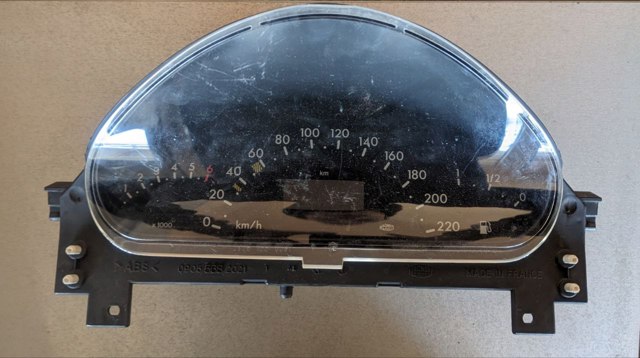 Панель приладів A1685408811 MERCEDES