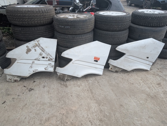 Ліве переднє крило A9016373001 MERCEDES