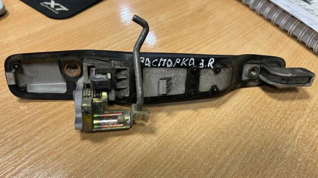 Ручка задньої двері зовнішня права MR970295 MITSUBISHI