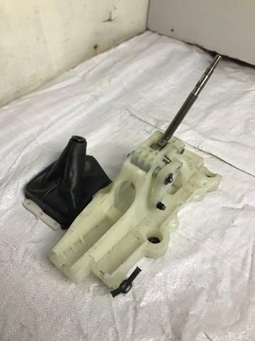 Механізм перемикання передач, куліса 2450A023 MITSUBISHI