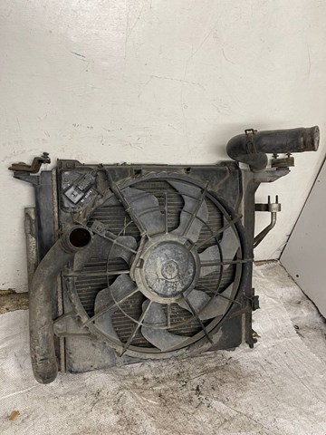 Радиатор охлаждения двигателя радиатор вентилятор kia ceed 2.0 253102L800 