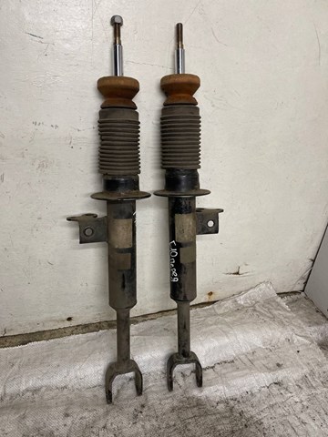 Амортизатор передньої підвіски 31316784018 BMW