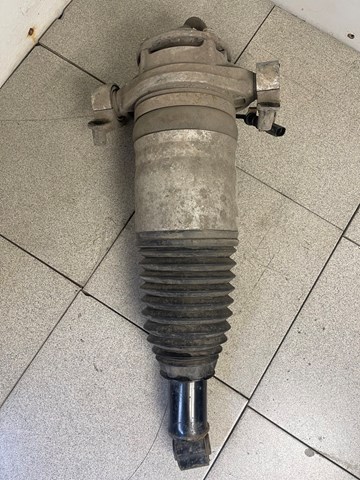 Амортизатор задній, правий 7P6616020J VAG