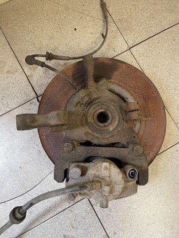 Цапфа передні праві 8200171678 RENAULT