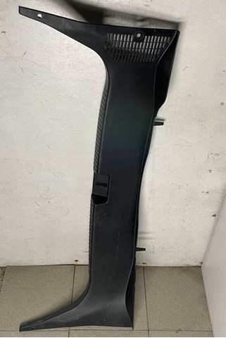 Накладка перегородки GHK16889XA MAZDA