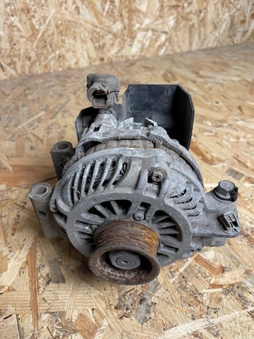 Авто генератор L81318300 MAZDA
