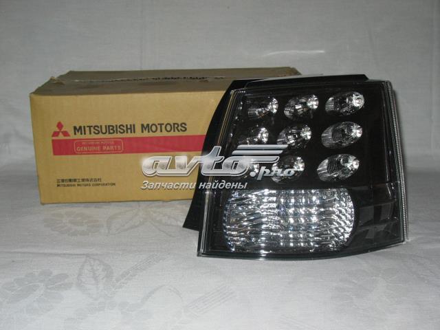 Фара задня права зовнішня 8330A396 MITSUBISHI