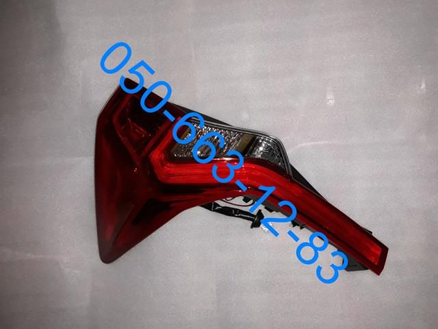 Задня ліва фара 8330B001 MITSUBISHI