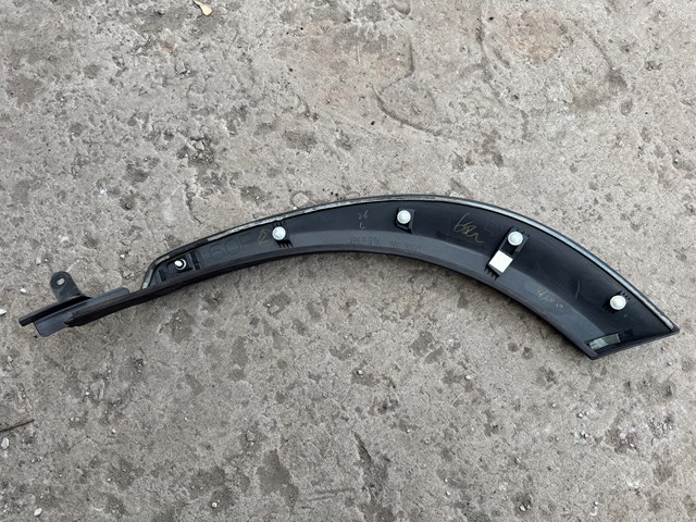 Накладка задньої правої двері 7506178010 TOYOTA