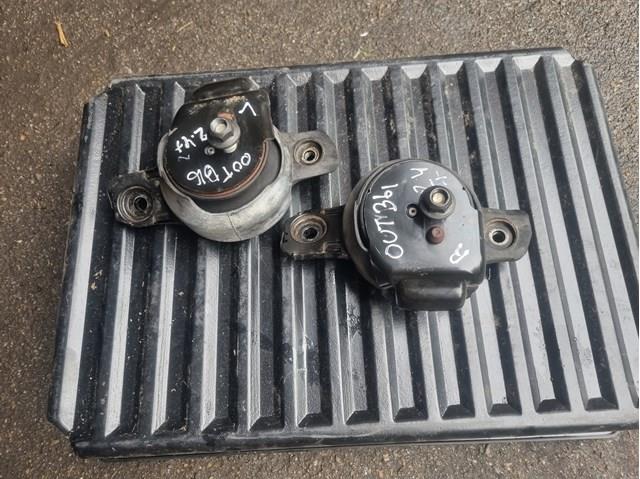 Права подушка двигуна 41022AN02A SUBARU