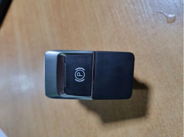 Кнопка електромеханічного гальма стоянки 4G1927225C VAG