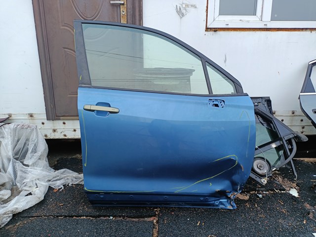 Пасажирські передні двері 60009SJ0419P SUBARU
