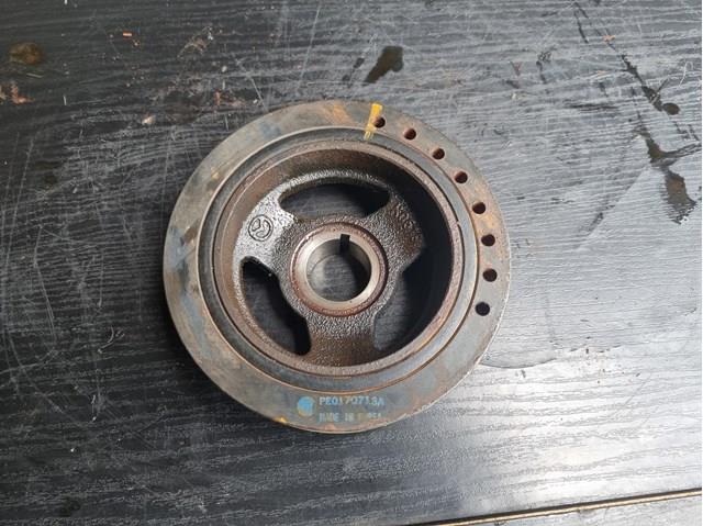 Шків колінвала PE0111400A MAZDA