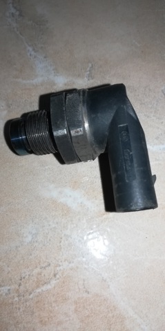 Датчик тиску палива 0281002497 BOSCH