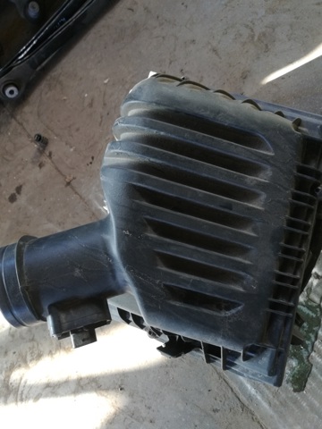 Корпус повітряного фільтра 13717639749 BMW
