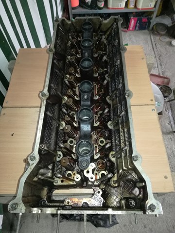 Головка блоку 1436812 BMW